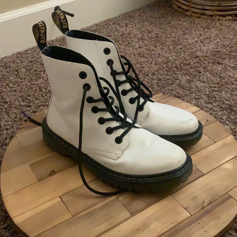 Dr.martens white boots